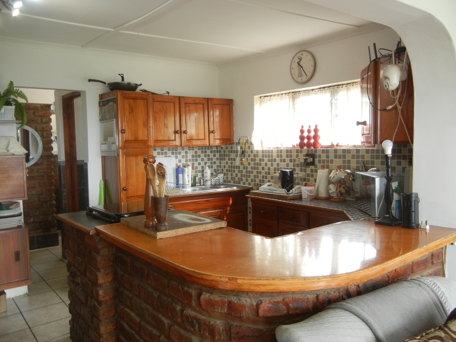 9 Bedroom Property for Sale in Winterstrand Eastern Cape